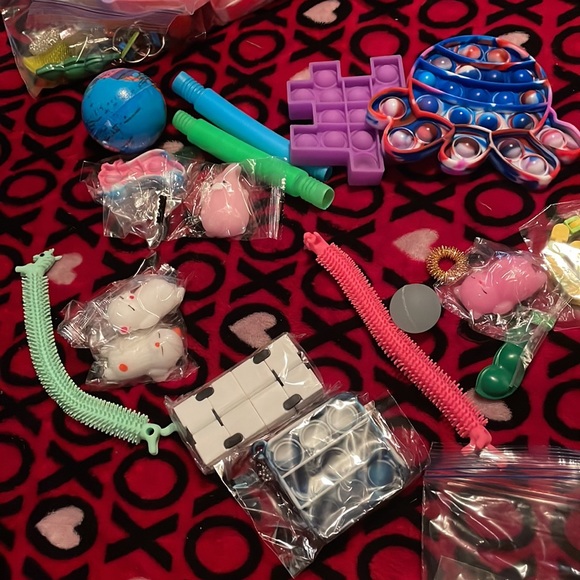 fidgets Toys 5 Lots Of Fidgets And Popits All Brand New No Tags But